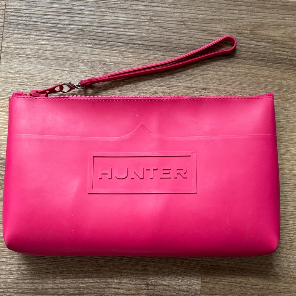 Hunter Vibrant Pink Wristlet Clutch